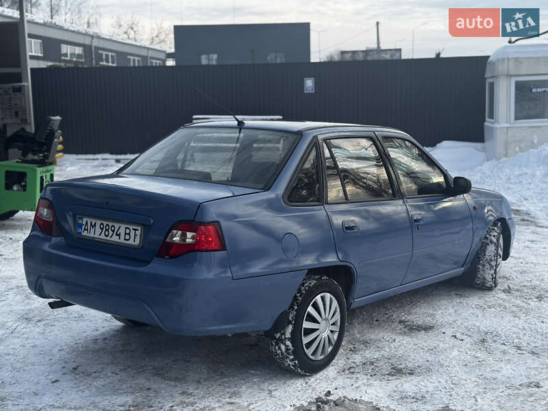 Седан Daewoo Nexia 2008 в Василькове