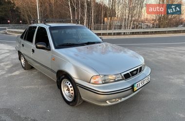 Седан Daewoo Nexia 2005 в Киеве