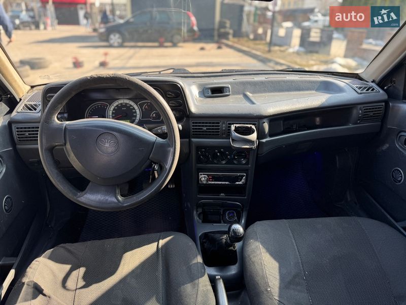 Седан Daewoo Nexia 2006 в Ровно