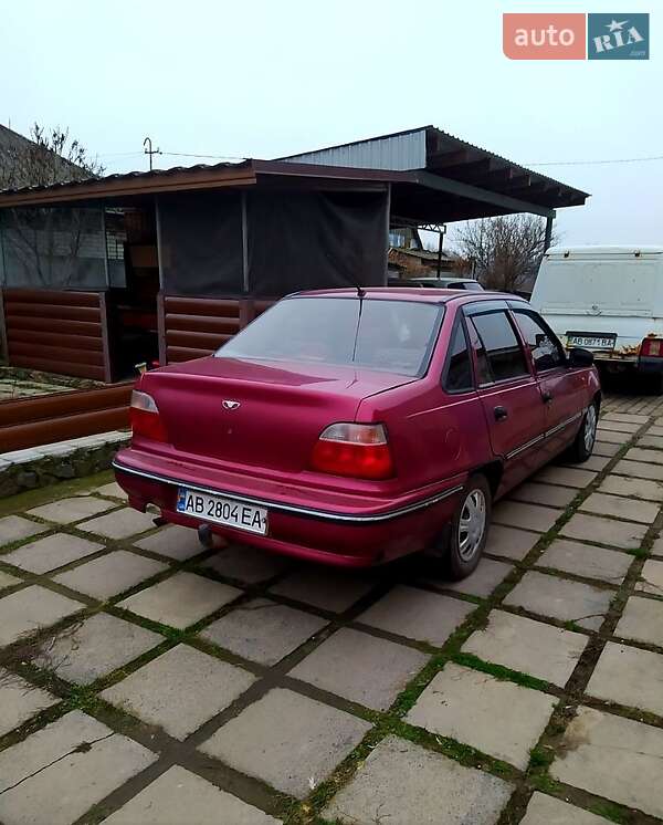 Седан Daewoo Nexia 2006 в Тростянце