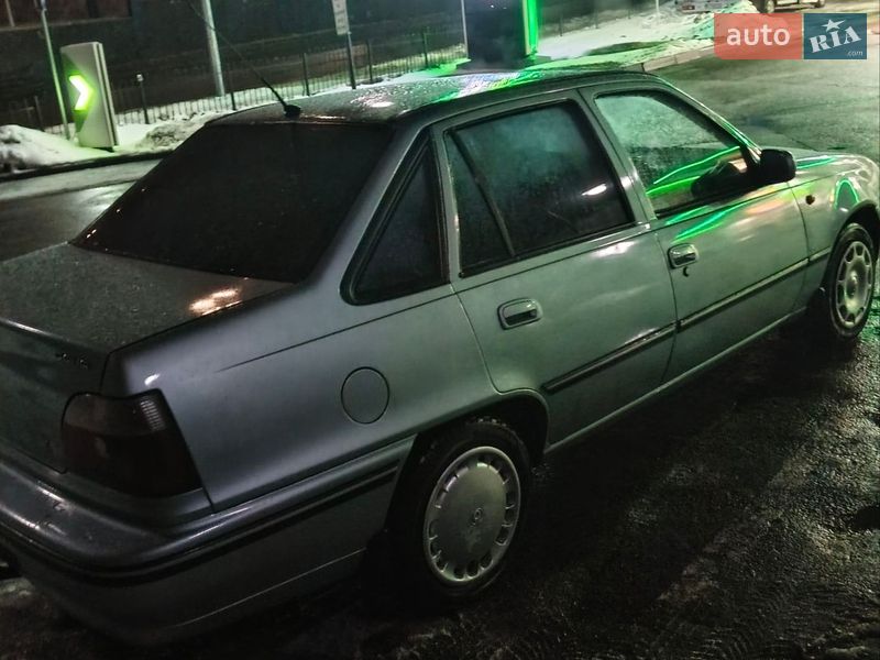 Седан Daewoo Nexia 2008 в Киеве