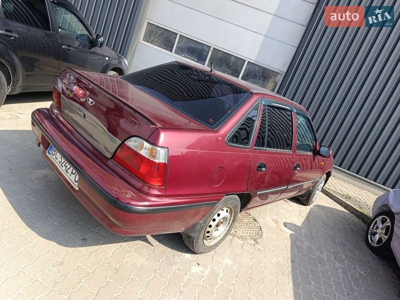 Седан Daewoo Nexia 2006 в Щирце
