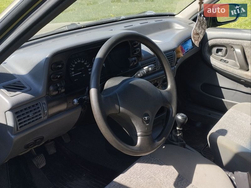 Седан Daewoo Nexia 2006 в Чернівцях