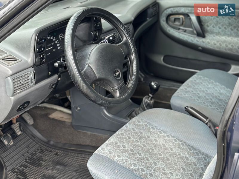 Седан Daewoo Nexia 2006 в Днепре