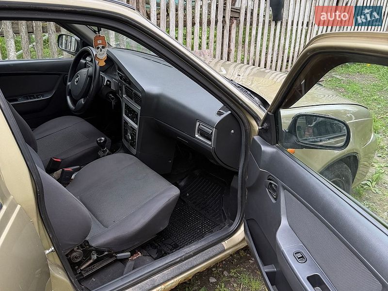 Седан Daewoo Nexia 2011 в Житомире