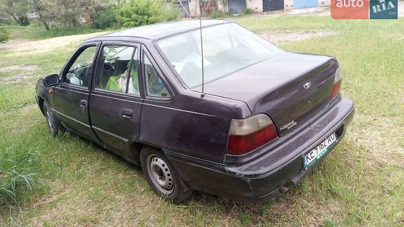 Седан Daewoo Nexia 1995 в Кривом Роге