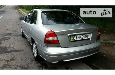 Седан Daewoo Nubira 2002 в Кременчуці