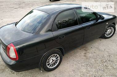 Седан Daewoo Nubira 1998 в Львове