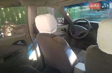 Седан Daewoo Nubira 2001 в 