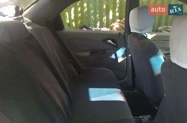 Седан Daewoo Nubira 2001 в Сумах