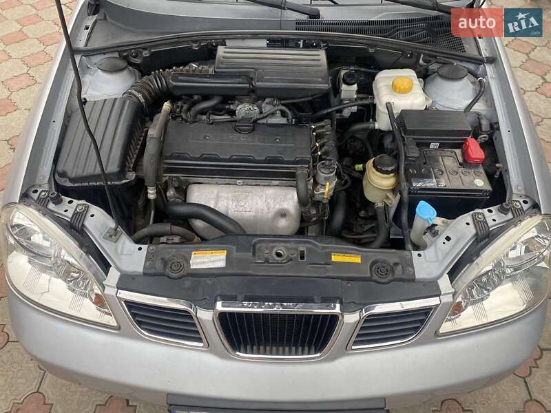 Седан Daewoo Nubira 2004 в Запоріжжі