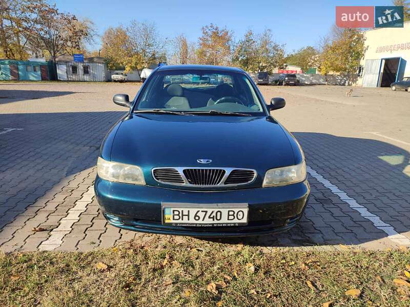 Седан Daewoo Nubira 1998 в Білгороді-Дністровському