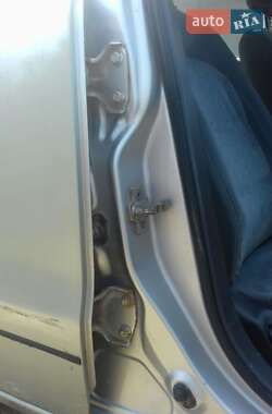 Седан Daewoo Nubira 1998 в Херсоне