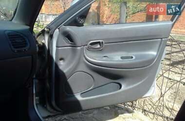 Седан Daewoo Nubira 1998 в Херсоне