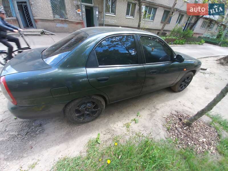 Седан Daewoo Nubira 1998 в Каменском