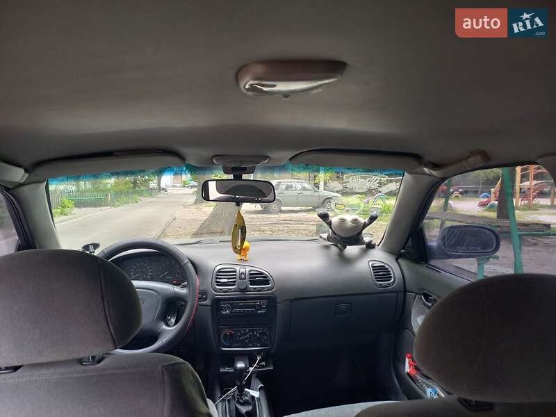 Седан Daewoo Nubira 1998 в Каменском