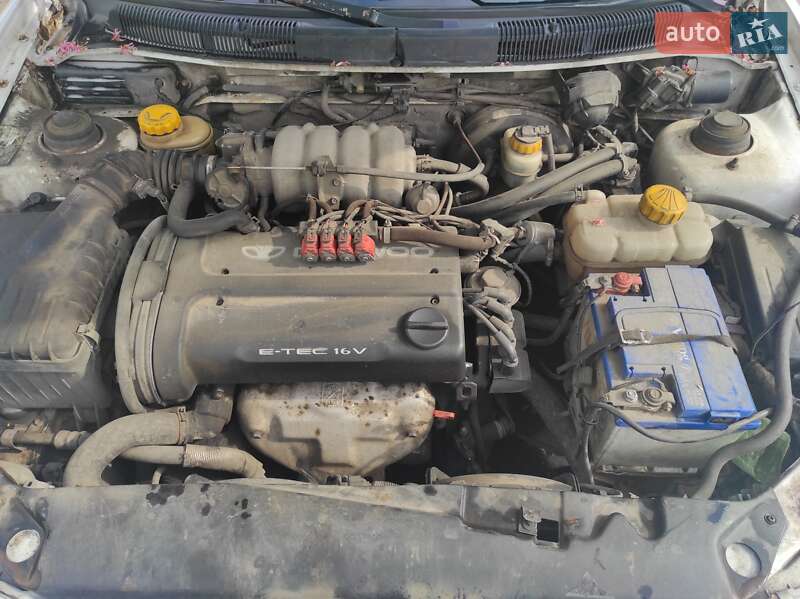 Універсал Daewoo Nubira 1998 в Києві