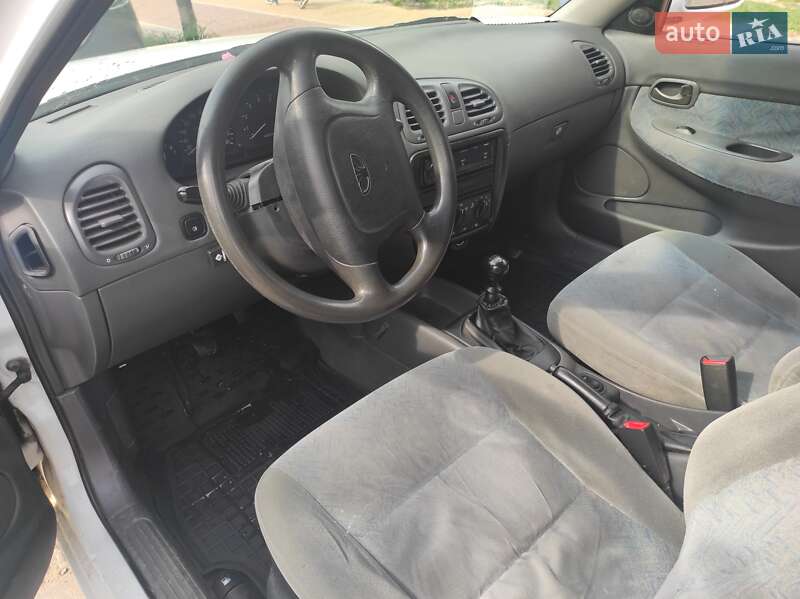 Універсал Daewoo Nubira 1998 в Києві