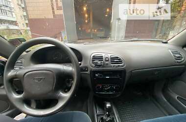 Седан Daewoo Nubira 1998 в Киеве