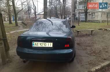 Седан Daewoo Nubira 1998 в Дніпрі