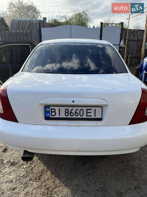 Седан Daewoo Nubira 1998 в Лебедине