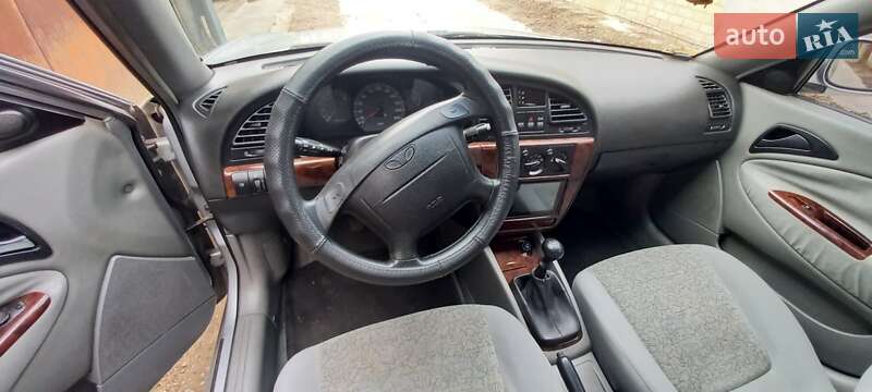 Седан Daewoo Nubira 2003 в Херсоне