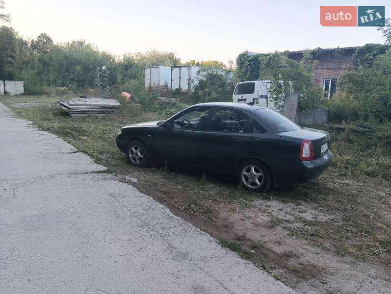 Седан Daewoo Nubira 1998 в Харькове