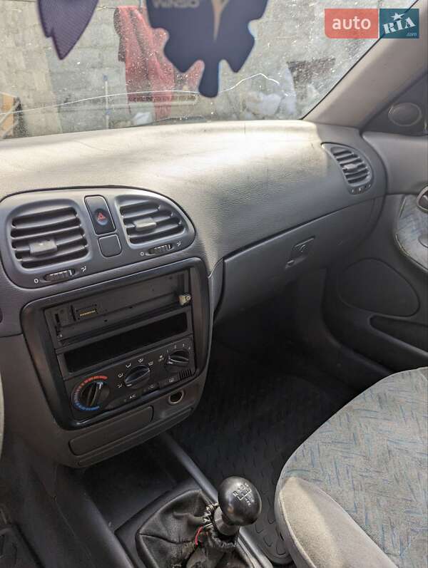 Седан Daewoo Nubira 2000 в Пустомытах