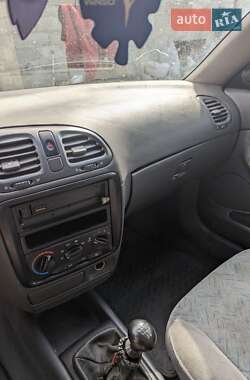 Седан Daewoo Nubira 2000 в 