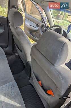 Седан Daewoo Nubira 2000 в 