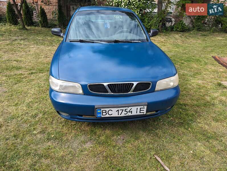 Седан Daewoo Nubira 2000 в Пустомытах
