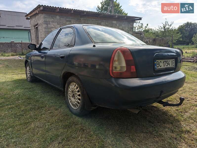 Седан Daewoo Nubira 2000 в Пустомытах