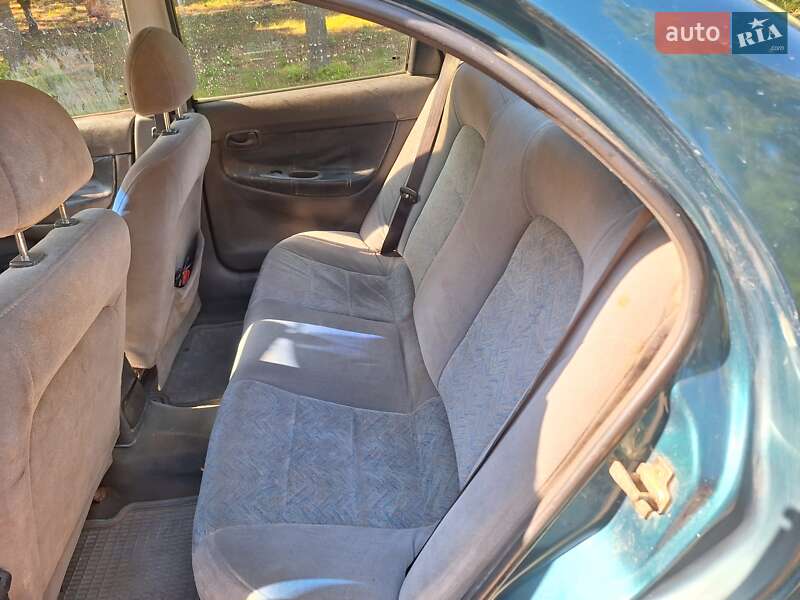 Седан Daewoo Nubira 1998 в Кривом Роге