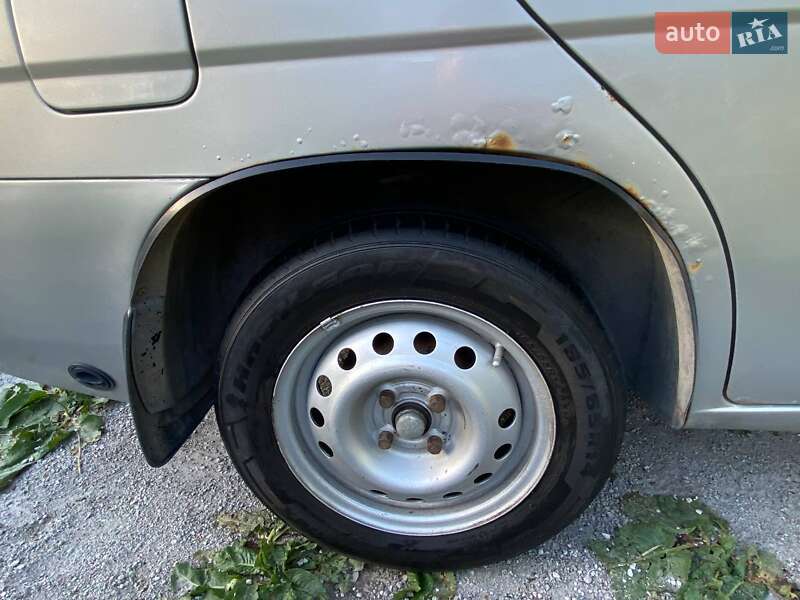 Седан Daewoo Nubira 1998 в Запорожье