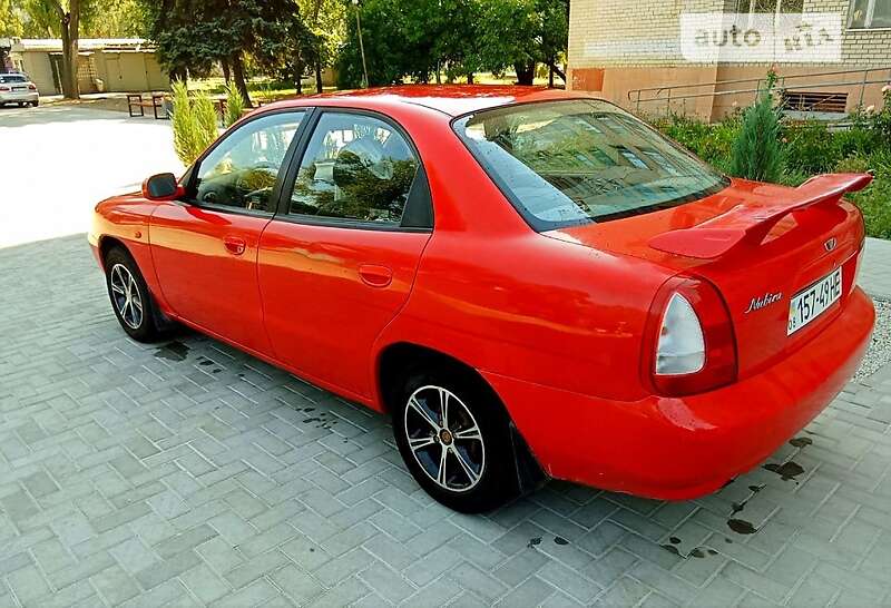 Седан Daewoo Nubira 1998 в Запоріжжі