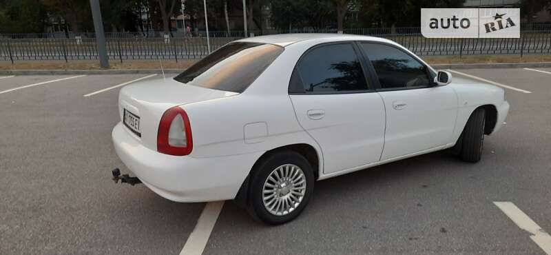 Седан Daewoo Nubira 1998 в Харькове