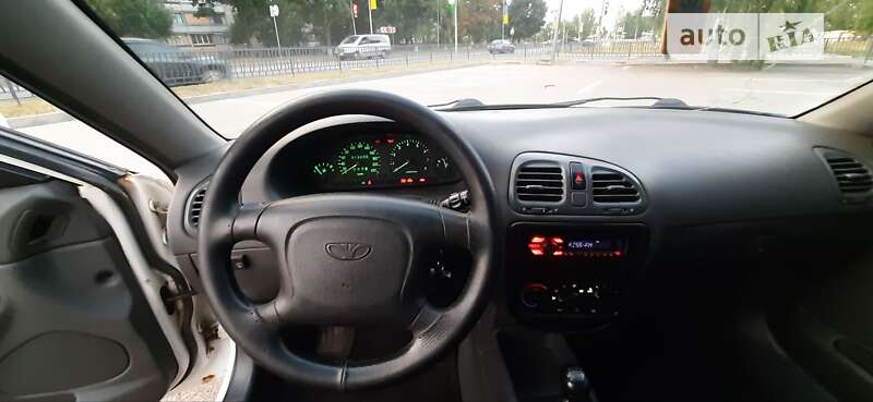 Седан Daewoo Nubira 1998 в Харькове