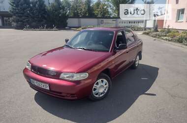 Хэтчбек Daewoo Nubira 1998 в Днепре