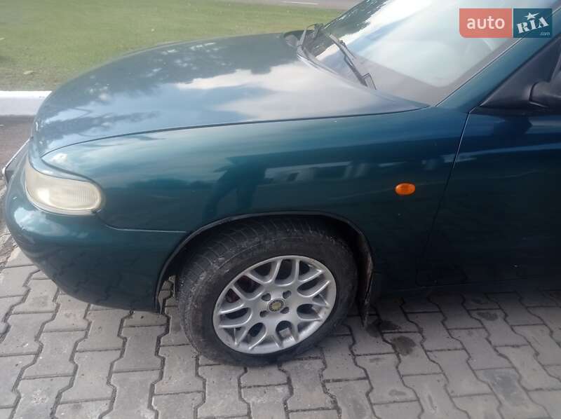 Седан Daewoo Nubira 1999 в Новояворовске