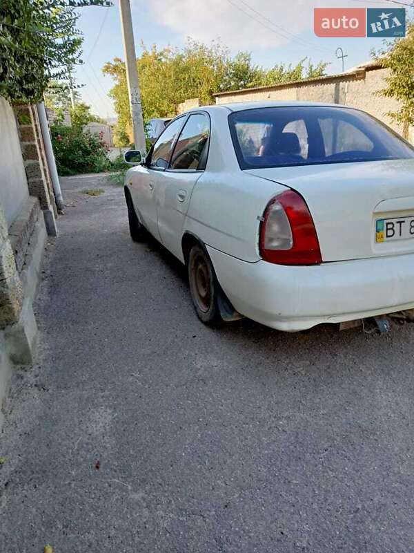 Седан Daewoo Nubira 1999 в Херсоне