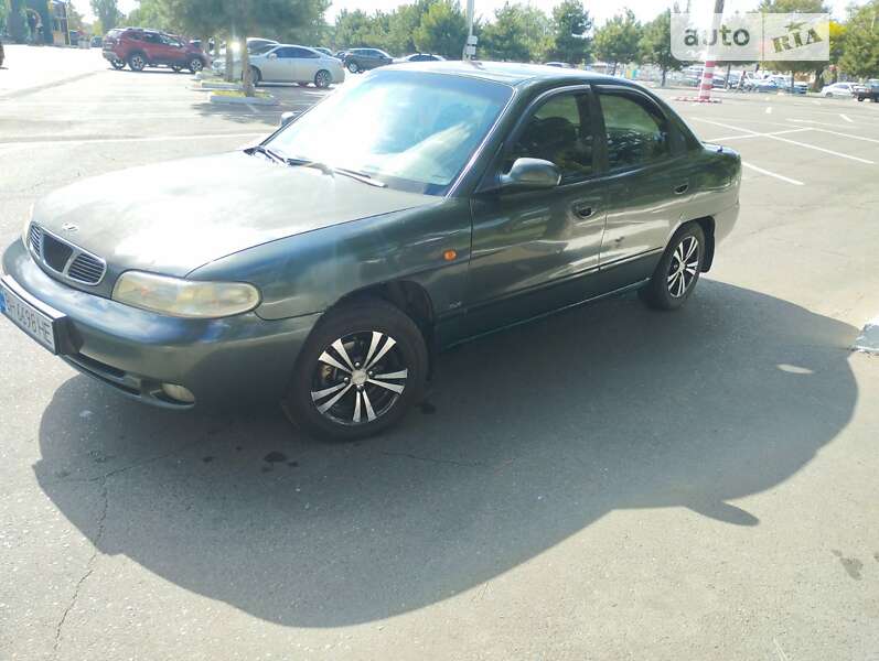 Седан Daewoo Nubira 1998 в Одессе