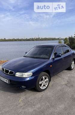 Седан Daewoo Nubira 1998 в Дніпрі