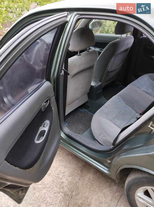 Седан Daewoo Nubira 1998 в Великой Александровке