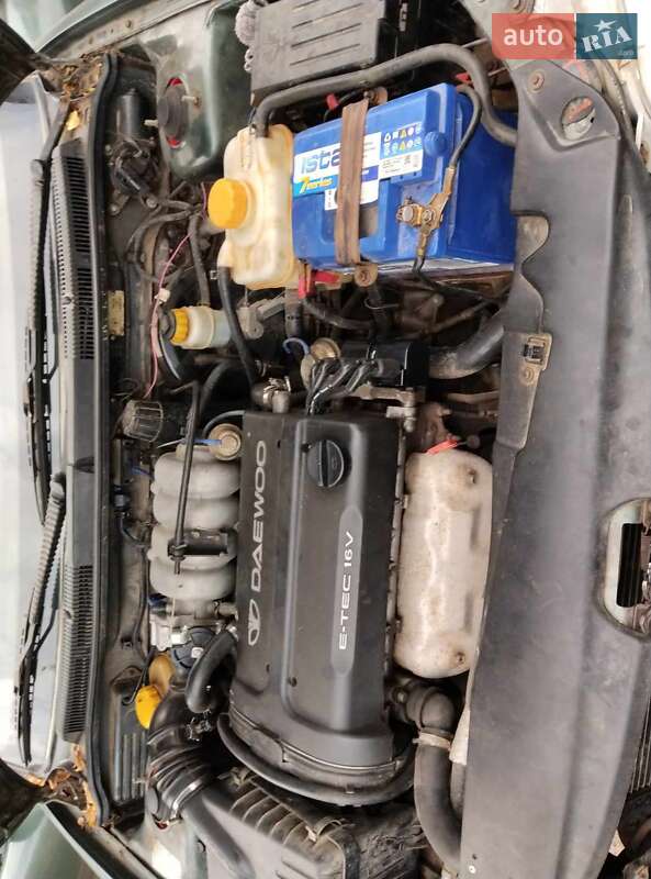 Седан Daewoo Nubira 1998 в Великой Александровке