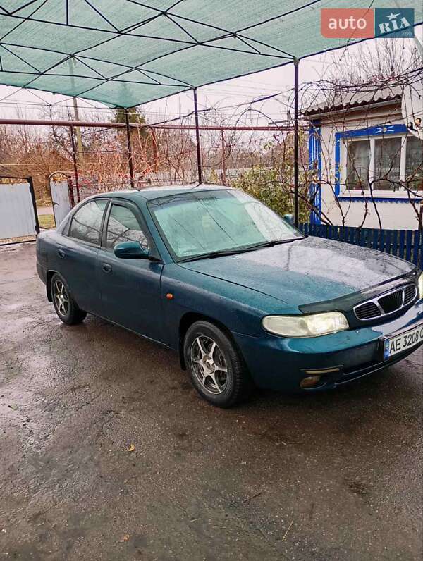 Седан Daewoo Nubira 1998 в Кривом Роге