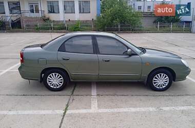 Седан Daewoo Nubira 2003 в Южноукраинске