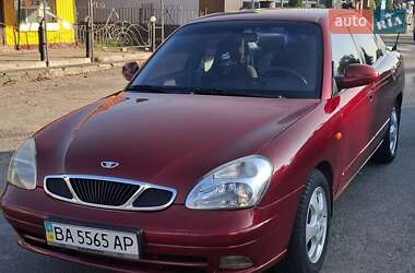 Седан Daewoo Nubira 2003 в Знаменке