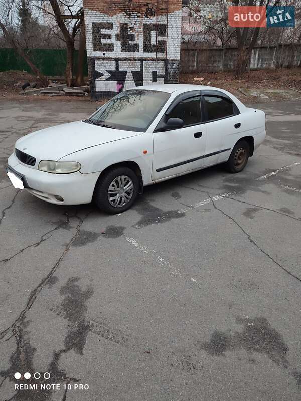 Седан Daewoo Nubira 1999 в Киеве