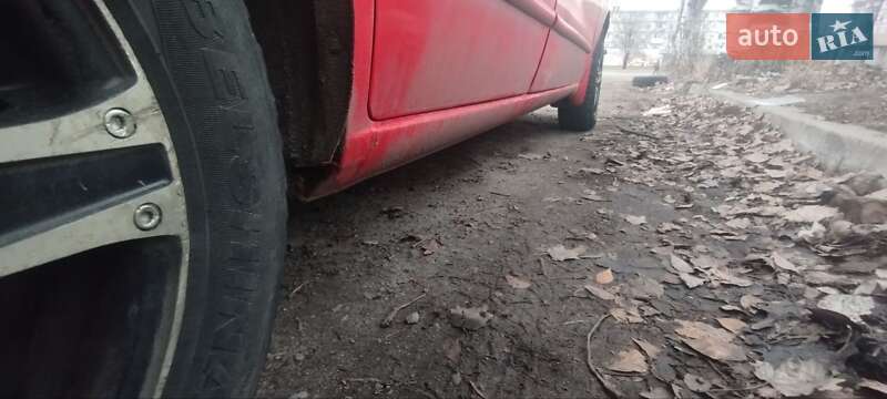 Седан Daewoo Nubira 2003 в Днепре