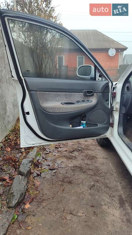 Седан Daewoo Nubira 2000 в Кременчуге